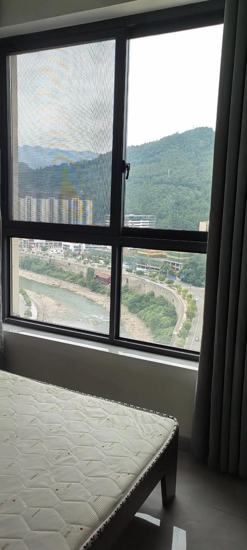 住房出租:思源路口亲和苑小区,住房一套,家具家电齐全,拎包入